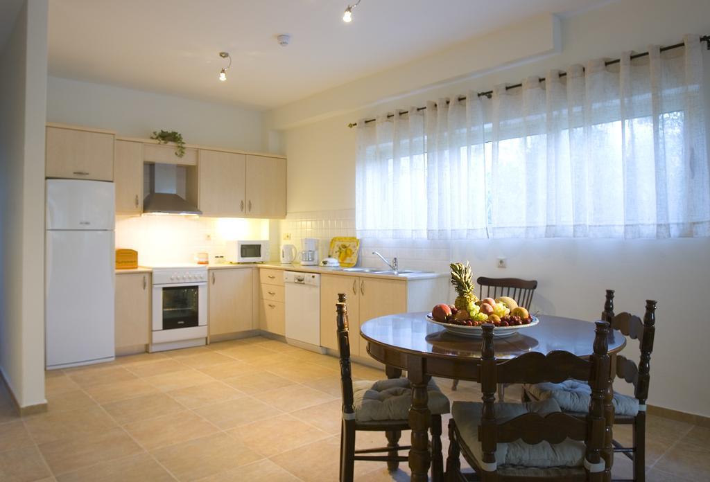 Istron Maisonettes With Private Pool Екстериор снимка